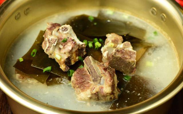 排骨汤怎么炖不柴最好喝 e57bf08e63c04ca5bf7e4cd7915be108.jpeg