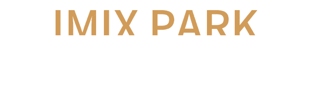 纷纷踏出家门 汇集300 家商户 真不愧有着 「航母级shopping mall」