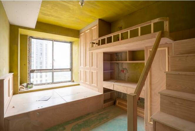 花8千块叫木工做上下床还是第一次见这种床连衣柜书桌都有了
