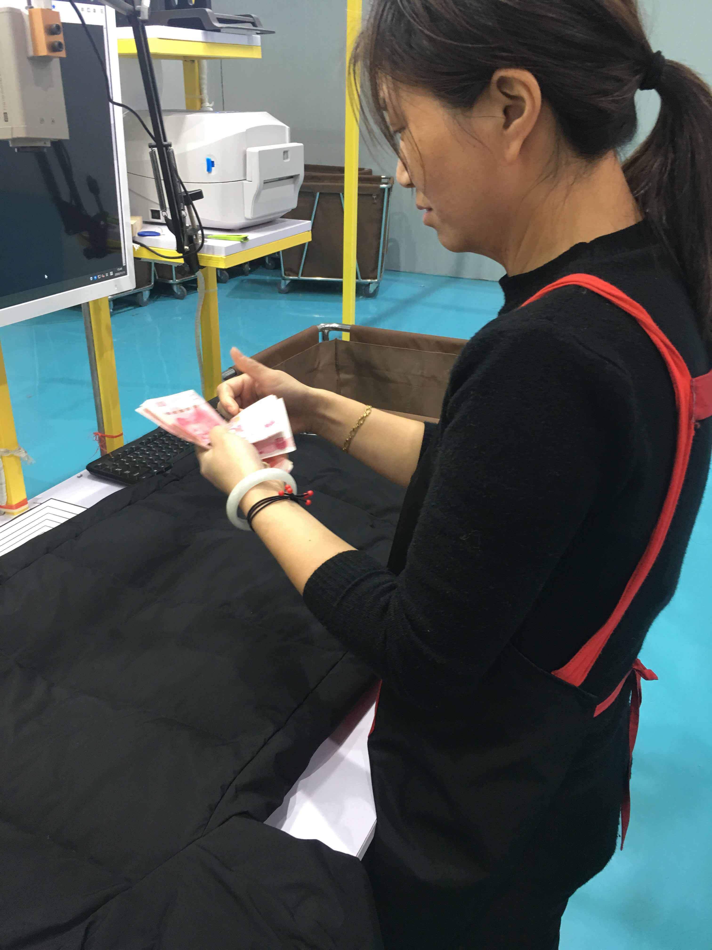 朔风凛冽心沐春风记浣洗和县工厂沈静蒋云洁拾金不昧