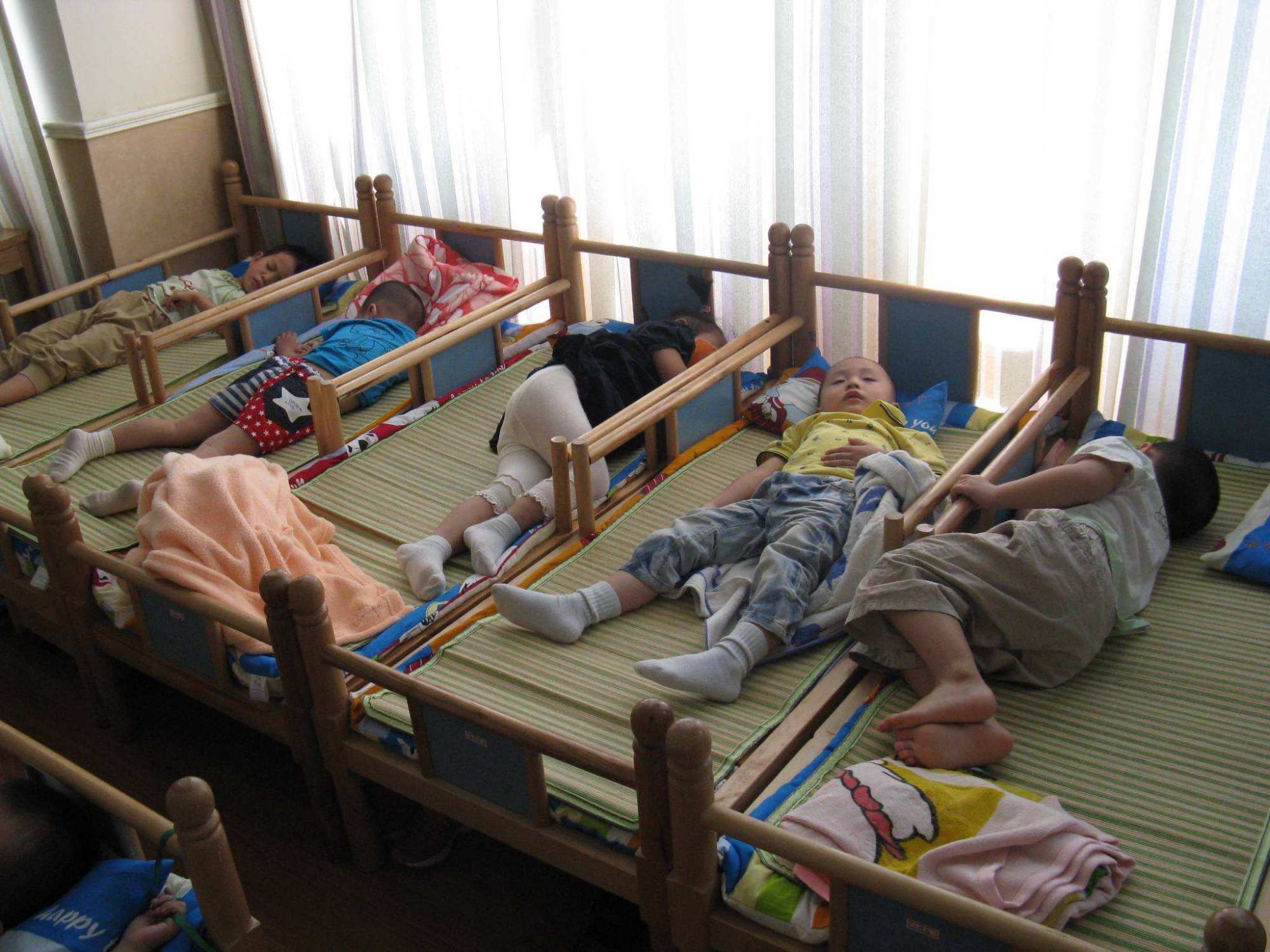 中国人午睡让欧美人嘲笑，为何欧美人很少午睡，是因为人种差别吗