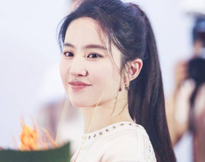 定妆照什么时候发 938f29d98ac844a98cc67b3377c7345e.jpeg