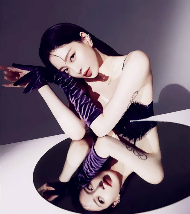 原创韩国十大美女之一 超模身材演技精湛,元素搭配简约而高级