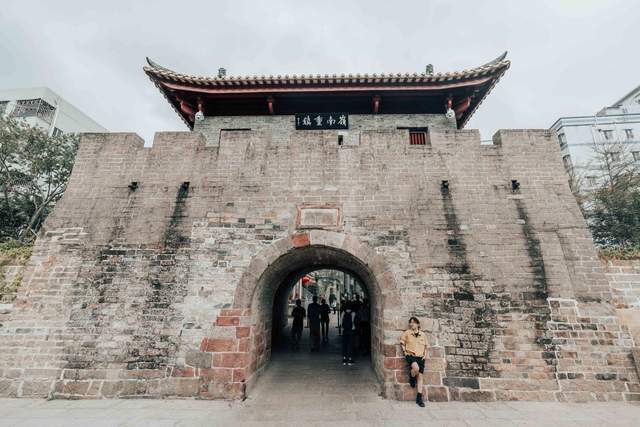 深圳有座古城，将近2千年历史，被誉为千年粤东首府