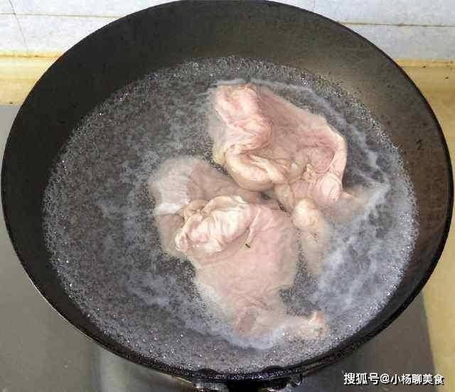 炖猪肚时，很多人忽略了“这2点”，难怪不香不嫰腥味重
