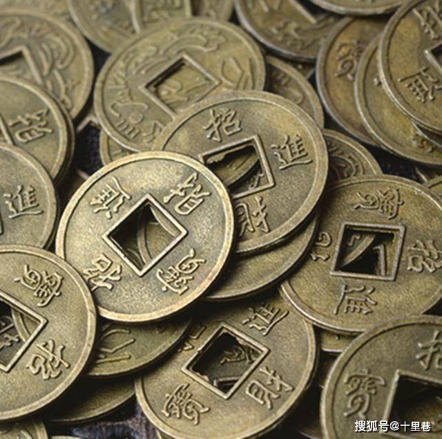 古雷人口钱什么时候拿_钱的照片人民币图片(3)