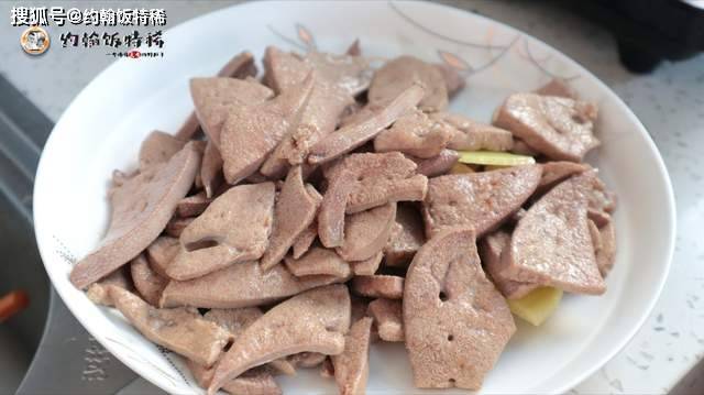 猪肝怎么炒没有腥味而且不老 c37af5d0549d49e3a9a726b3c1d47494.jpeg