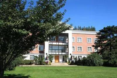 北京初中国际学排名_30所北京国际学校最新收费标准汇总,多所学校略有上(2)