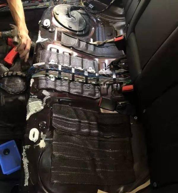 怎么去除车里异味小妙招 f0341ee97a224667899b47af43b1ce4e.jpeg