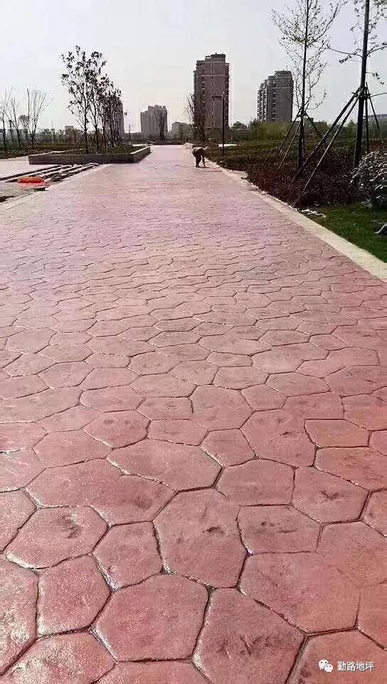 彩色压花道路?没听过啊_混凝土