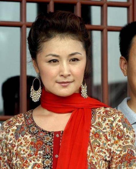 原创"谢大脚"年轻时有多美?看到她刚出道的旧照,这才是真正的玉女