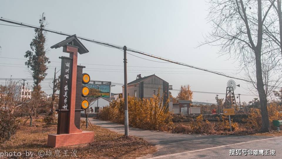 武汉近郊的农机小镇，景色宜人、风吹麦浪，环境很美游客却不多
