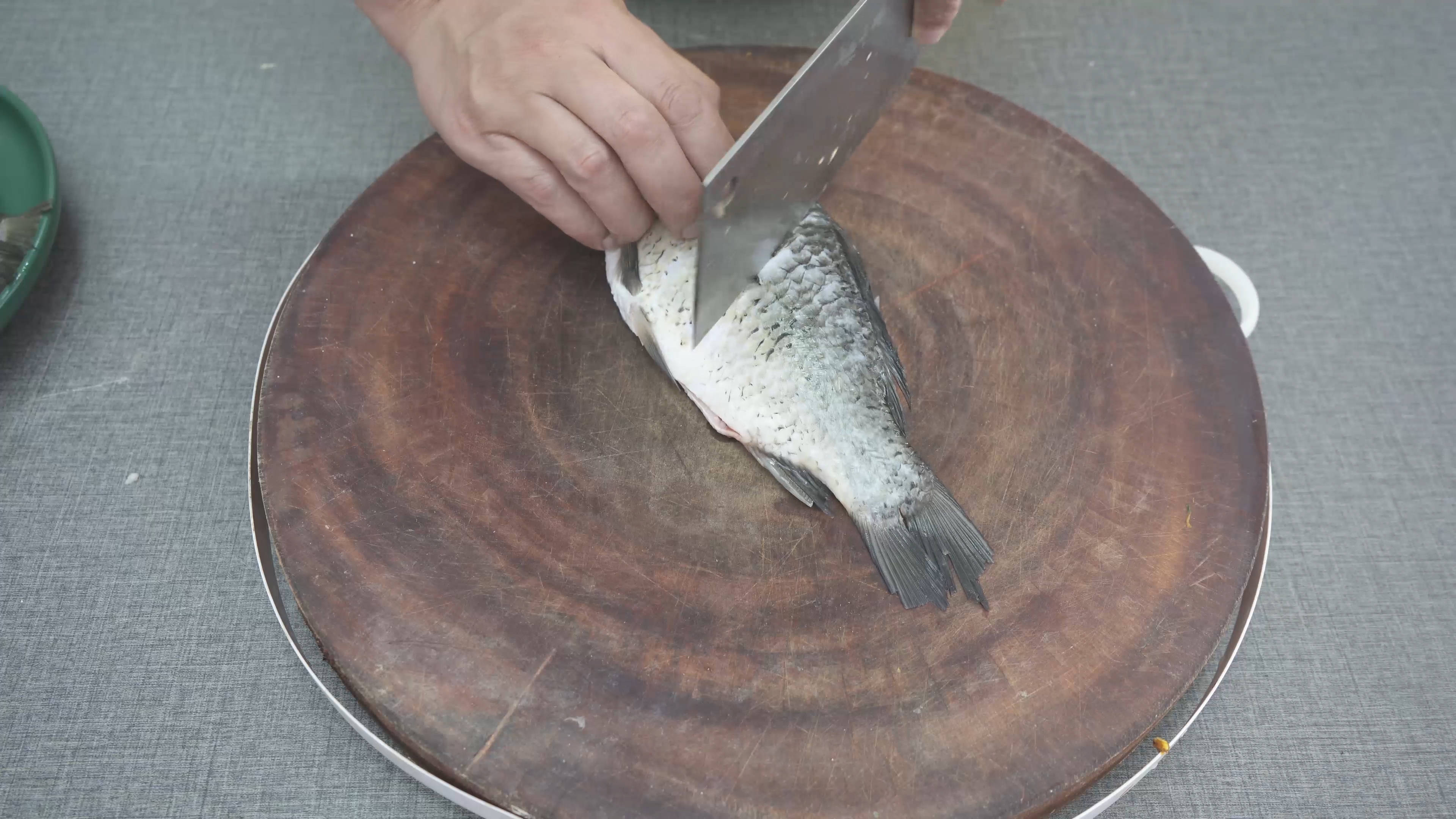 快速解冻鱼用什么办法 4f9649f6ec7842b8a06e18e46155adc7.jpeg