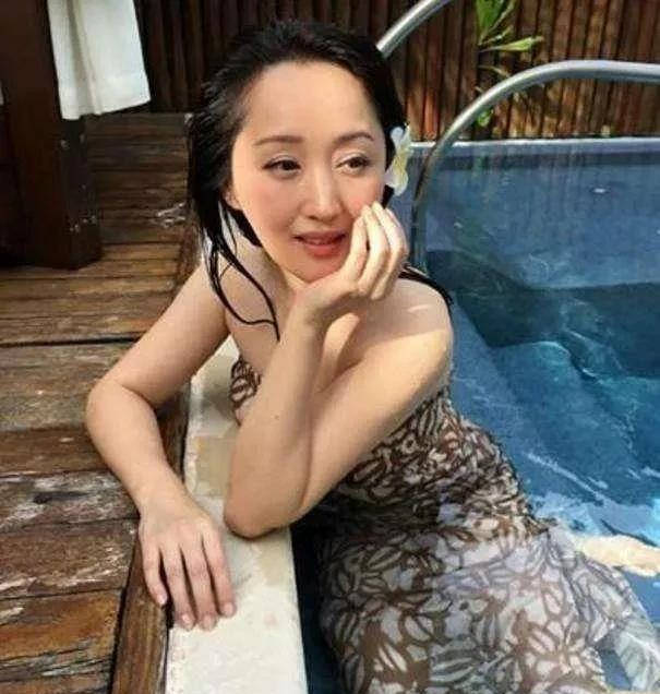 「玉女天後」楊鈺瑩真人長啥樣？看到素顏照後，她是真嫩還是裝嫩？ 娛樂八卦吃瓜 第3张