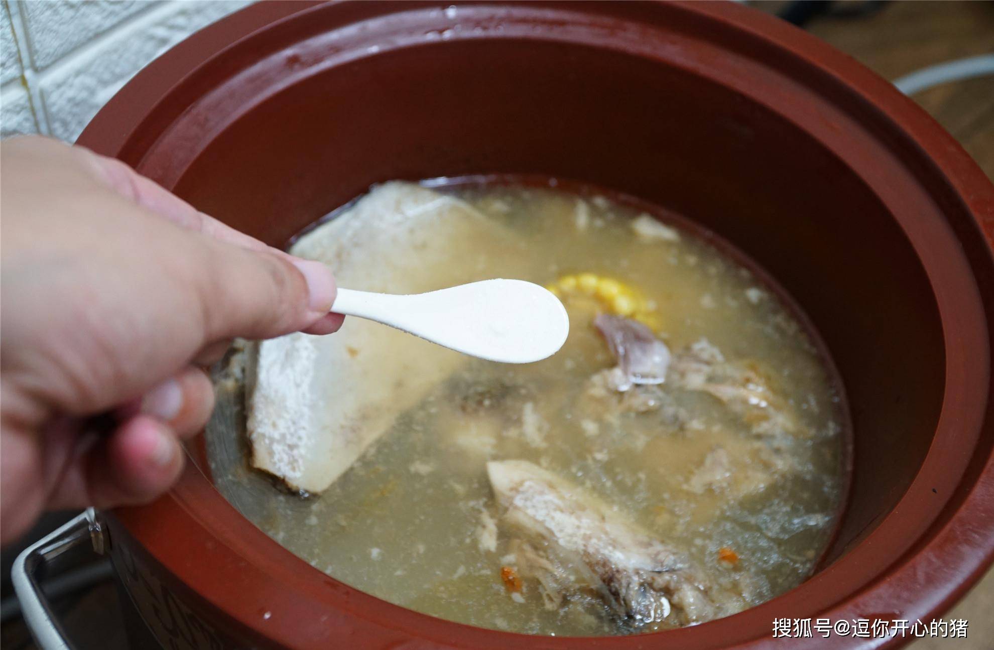 大骨头不焯水可以直接炖吗 6b764d0dc4c041ac85cb9d0c0947b907.jpeg