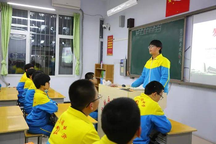 衡水滨湖新区志臻中学举行南京大屠杀死难者国家公祭日主题悼念活动