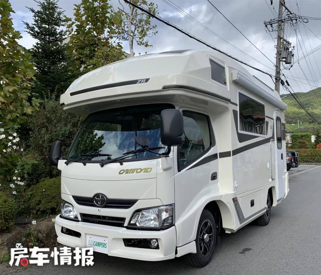 新款丰田轻卡房车3.0t柴油机,长5.2米能住5口,停车方便