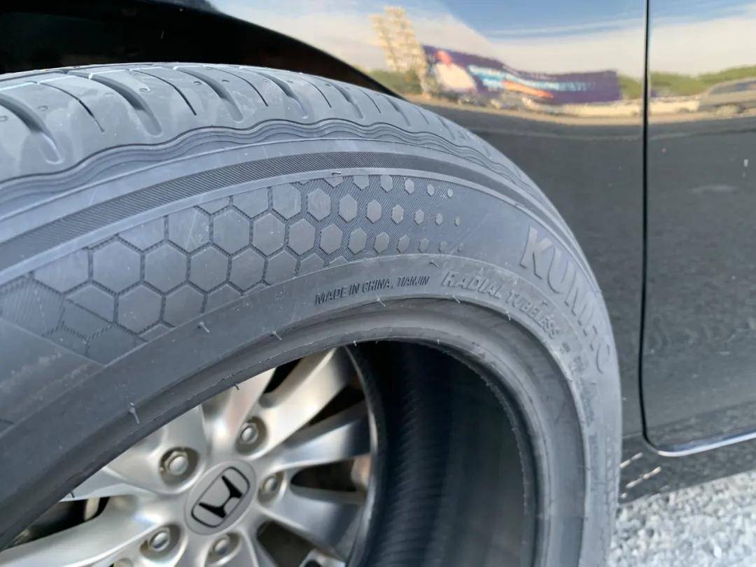 国产轮胎推荐性价比高两轮 39995776bb674763ac1021e5734bc374.jpeg