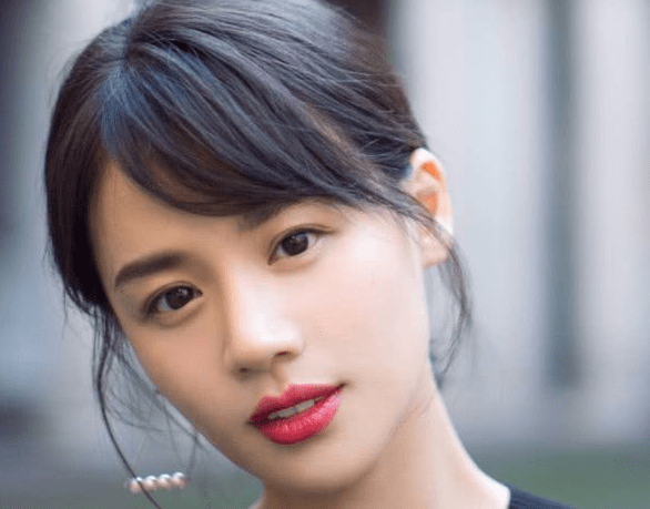 如何成为明星的朋友 8ba0e538632441058ca84bcbb167d79b.png