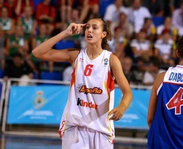 
她是最美篮球运发动 绝世美颜像模特 曾与西班牙金童卢比奥相