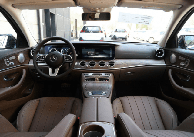 2020年一月中型车销_原创11月份中型车销量排行,迈腾帕萨特同门不同命