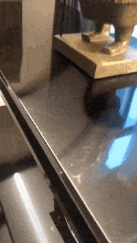 原创
爆笑gif图:哥们,你好像对这位新娘不是很满意!