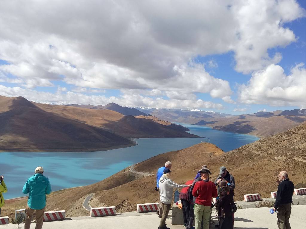 西藏的三大城市：日喀则、林芝和那曲，谁会是更好的旅行目的地？