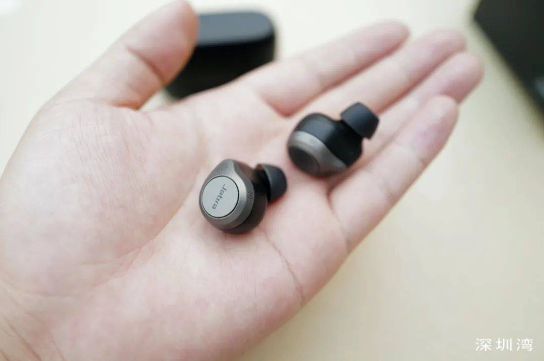 主动|盘点 2020 年 15 款真无线降噪耳机,超越 AirPods Pro 只待时日?| 年度复盘