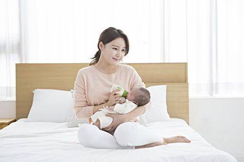 5个月宝宝喝多少毫升奶母乳 92afc3e89506451b8c1e6c083b90913b.jpeg