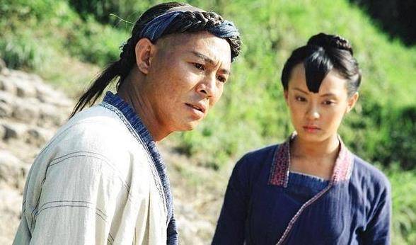 其父霍恩第以保镖为业,是燕青拳(又称秘宗拳)掌门人,秘踪拳第六代传人