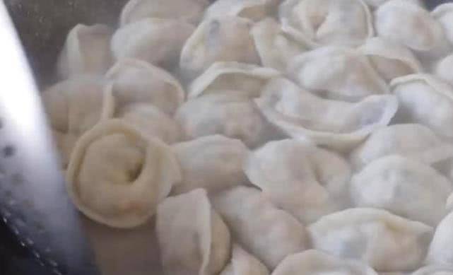 豆腐馅饺子怎么做最好吃 e604620bfc924cf1b560eb7b55ecfeee.jpeg