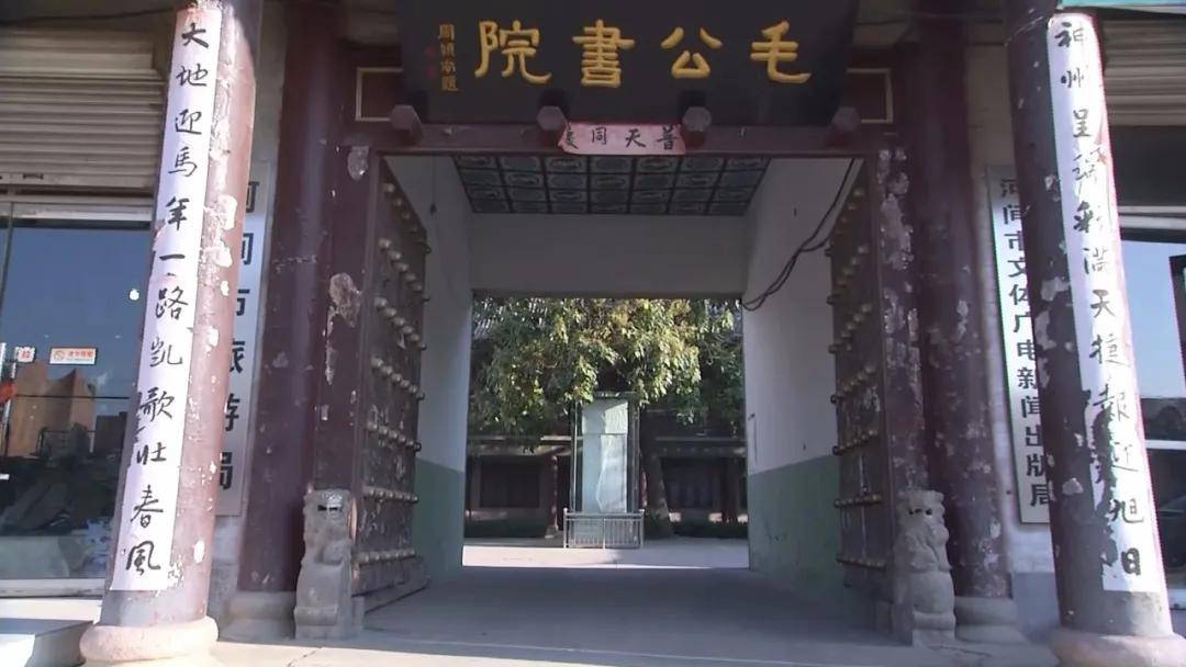 河间已形成以古城风貌区,河间府署,光明戏院,毛公书院等为代表的瀛州