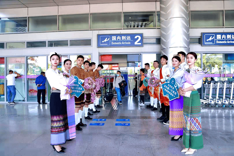 筑梦版纳.启航之旅 汤为丽新品发布会暨百万大咖速成营圆满成功