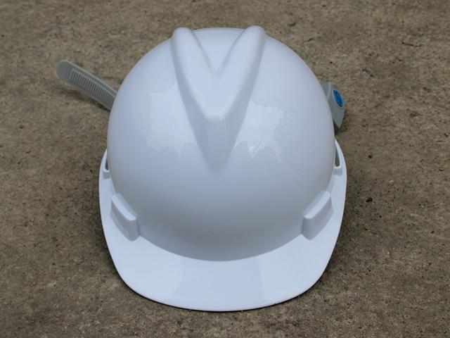 建筑工人所戴的安全帽颜色不同有什么讲究