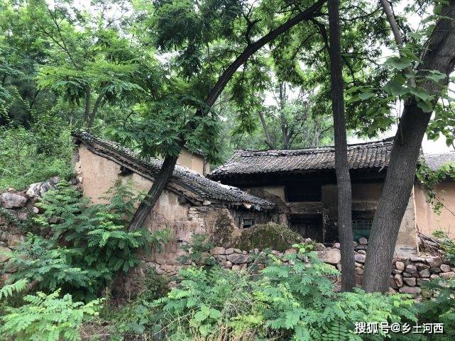 村庄人口门楼_村庄门楼牌图片大全