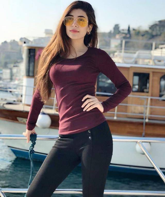 迷人的大眼妹urwahocane被称为巴基斯坦10大最美女星之一