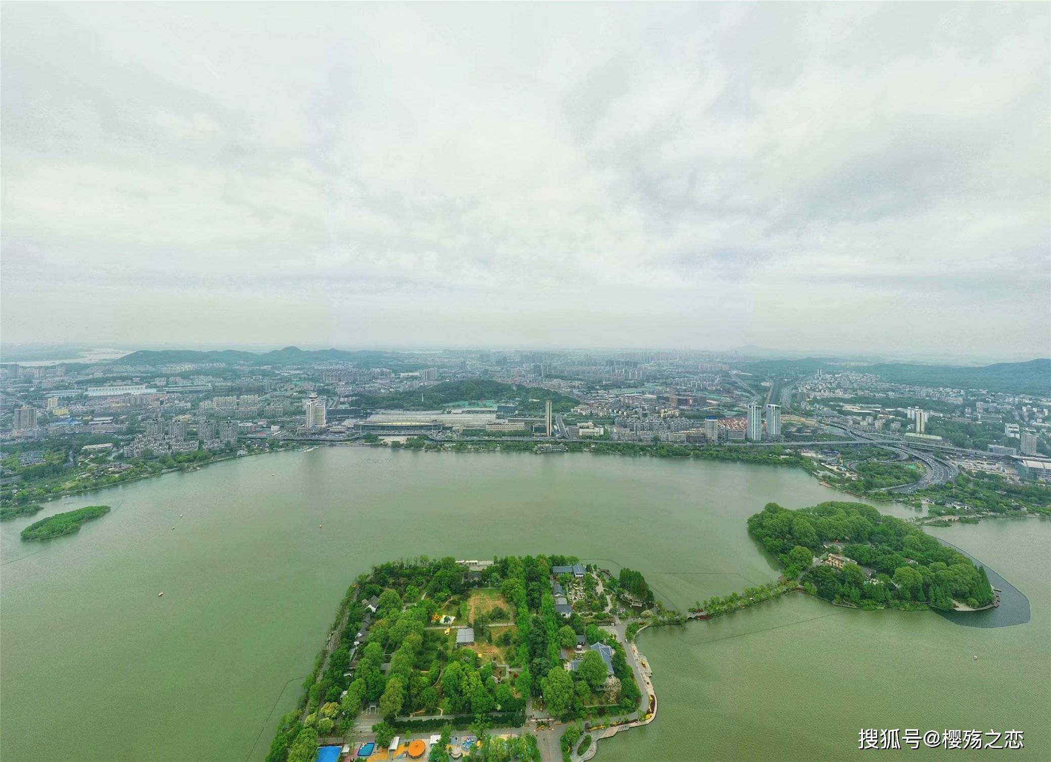 地级市的第三产业gdp_第三产业对gdp贡献图(2)