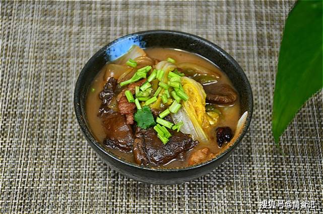 什么炖豆腐高端 a34dc9e432d949d49598e9f243d6ef14.jpeg