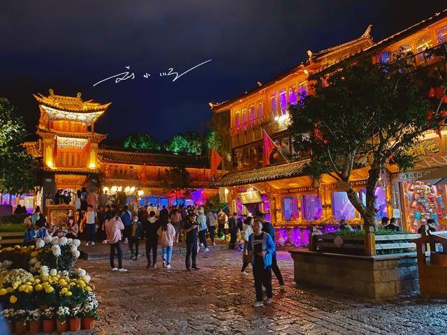 中国“夜生活”最丰富的古城，酒吧多到数不清，游客都想来找艳遇