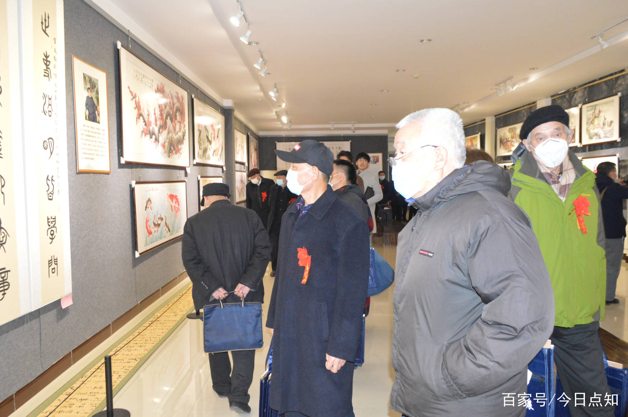 山东滕州"墨乡五友"迎新春书画展在汉画像石馆开展