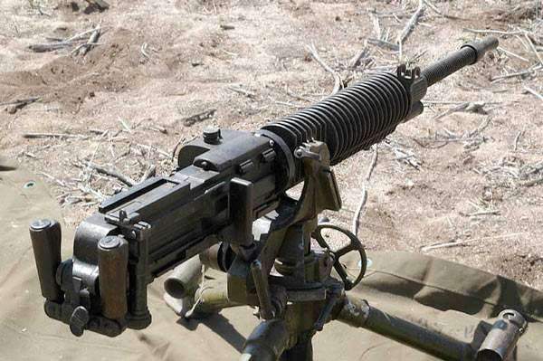 轻机枪同样耗弹量高,但为什么日军宁可用机枪拼刺刀也不愿装备冲锋枪