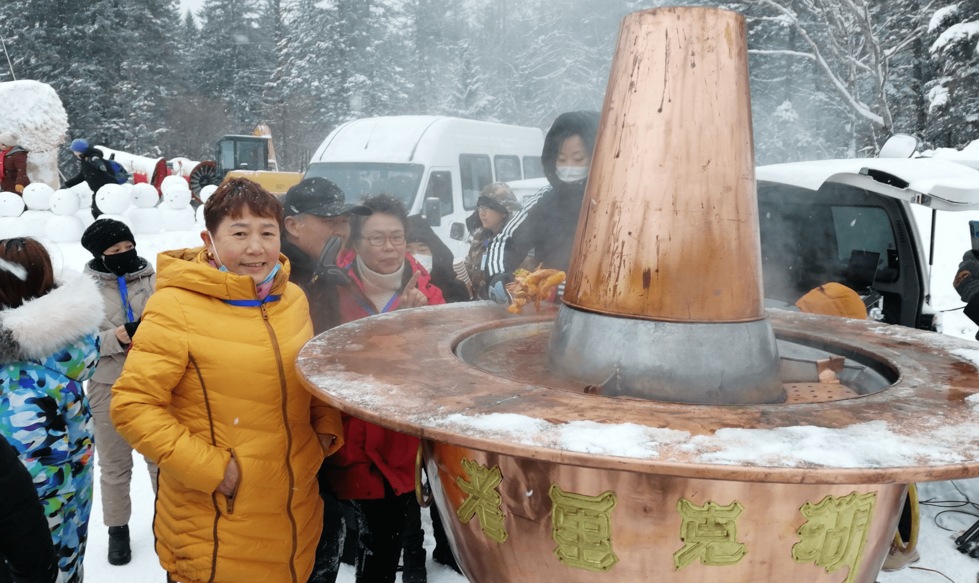 搜狐延边|打雪仗滑雪圈煮火锅 老里克湖可好玩了