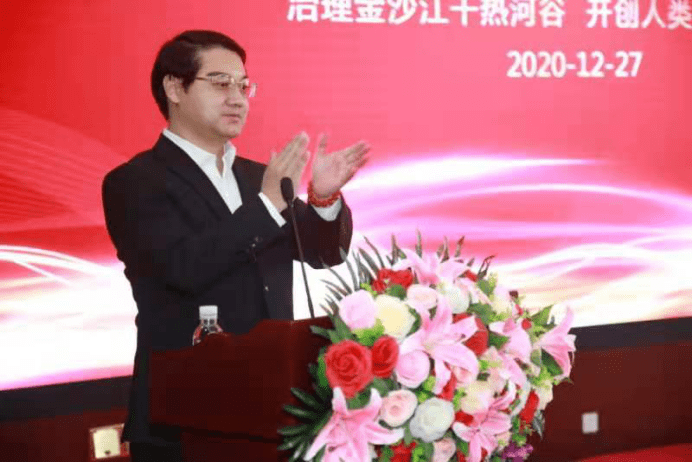 2000之后各国经济总量发展历程_各国经济发展模拟动图