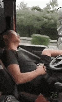 搞笑gif段子:征服男人,女人的秘密武器!-搜狐大视野