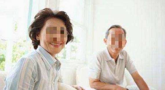 婆婆跪求儿媳生二胎 ff62afbbb7b44c3b9260c86905fc263c.jpeg