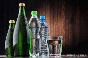 人均饮用水_饮用水标志图片(2)