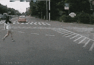 原创搞笑gif段子2小姐姐你为啥哭呀小姐姐你这是怎么了谁欺负你了么你