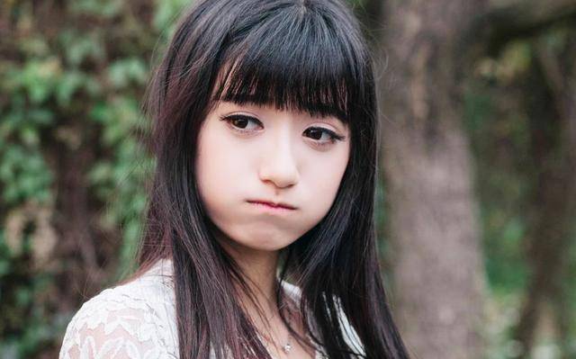 所以对于这样一个女生,首先可能穿衣打扮上会相对大胆一点,甚至和