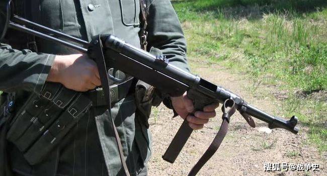 原创二战德国一代经典mp40冲锋枪的低射速,长期被诟病但并非缺点