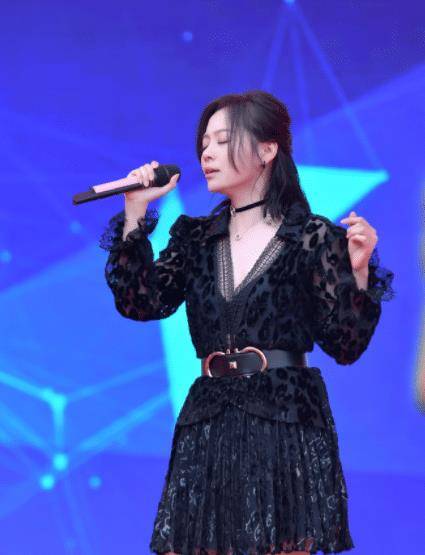 张靓颖的身高 0edf4a6c0f59415e9bc10c62079c4086.jpeg